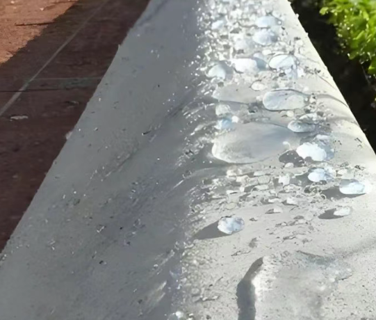 万安硅烷浸渍涂料在混凝土保护中的应用