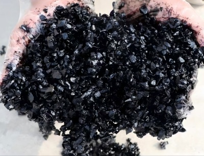 万安沥青冷补料（沥青砂）的优势特点与施工流程解析